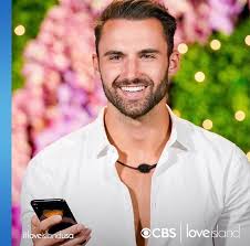 Connor Trott's Instagram, Twitter & Facebook