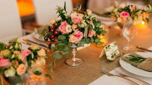 La tradition du lancé du bouquet mariée est né en france au 15 siècles. 5 Astuces Pour Economiser Sur Budget Fleurs Mariage Pas Cher