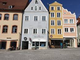 Der ammersee ist unser naturparadies, unser sportplatz und unsere bühne. Die Vr Bank Landsberg Ammersee Kommt Ins Herz Der Lechstadt Der Vorstand Blickt Auf Ein Erfolgreiches Jahr 2020 Zuruck News