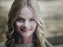 Antes de ser Kim, a irmã de Amanda, aqui está Lindsay Pulsipher como  Roseanna, filha de Randall McCoy, na minissérie de 2012 do History Channel,  Hatfields & McCoys. : r/SVU