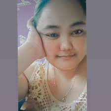 Among a zillion selfies, this one dug its way to the surface. Might delete  it later though.