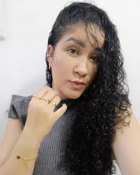 Adriele Soares (@adrielessoares) • Instagram photos and videos