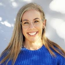 Donna Murchison's Instagram, Twitter & Facebook