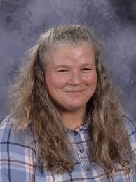 Carrie Wicker's Instagram, Twitter & Facebook