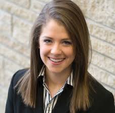 lN HELPlNG OTHERS, MlEGE STUDENTS FlND THEMSELVES