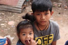 Survivre Et Servir Ou Comment Un Enfant De La Guerre Au Laos A Survecu