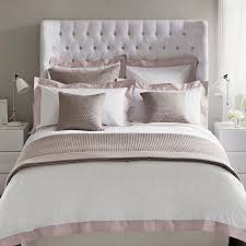 A few mirrors in ornate frames, candles with soft and pleasing scents, a lot of pillows in varying. Epingle Par Lorna Sur F M S New Bedroom Chambre Taupe Deco Chambre Taupe Deco Chambre Blanche