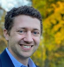 Savannah Frederick's Instagram, Twitter & Facebook