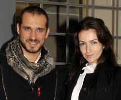 Facebook gives people the power to share and makes the world more open and connected. Raquel Henriques E Paulo Rocha Assumem Paixao