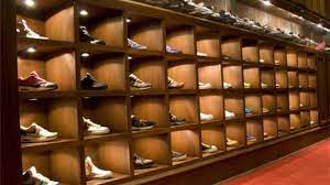 Sneaker Stores In Nyc For The Perfect Pair Of Kicks Sneaker Stores Best Sneakers Sneaker Outlet