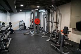 Vallejo coffret de 16 pots de peinture acrylique couleurs assorties de la marque vallejo. Salle De Sport Photos Et Idees Deco De Salles De Sport Aout 2021 Houzz Fr