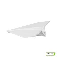 Ce n'est pas moi qui l'ai inventé (ça doit remonter à loin.) , mais d'après ce que j'ai trouvé, ça serait l'avion. Avion Origami Plane Paper Jardinchic