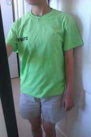 How To Shorten A T Shirt Without Sewing T Shirt Hacks Long Tee Shirts Shirt Hacks