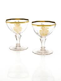 The bowl, stem, and foot. Auktion Fine British And European Glass And Paperweights Am 19 05 2010 Lotsearch