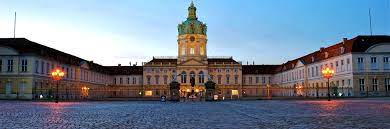 Das schloss charlottenburg ist ein alter palast bzw. Visite Audioguidee Du Chateau De Charlottenburg Croisieurope