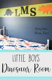 With some glue and initiative, i'm sure this diy would be easy. Dinosaur Bedroom A Fun Boy S Room Idea Dirtydishesmessykisses Com Dinosaur Room Dinosaur Boys Room Boys Bedrooms
