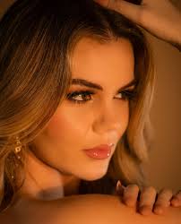 Alexandra Marie 🕊️(@alexandramgill) • Instagram 사진 및 동영상