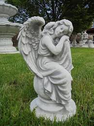 Engel Auf Kugel Gartenfigur Statue Park Gartendekoration In 2020 Gartenfiguren Gartendekoration Gartenbrunnen