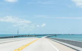 The florida keys scenic highway is the stretch of us 1 that travels through some of the nation's most spectacular tropical scenery from mile marker 110, north of key largo, to mile marker 0 in key west, the southernmost point in the continental united states. Florida Keys 7 Highlights Auf Der Fahrt Von Miami Nach Key West