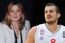 „neću, ne da mi žena, hoću da budem sa porodicom sportski žurnal 21.05.2019 nemanja bjelica, krilni centar sakramenta i srbije, o svetskom prvenstvu, sezoni iza njega, kako je ivković „ispoštovao, zašto se i dalje nervira zbog krstića Sestri Nemanje Bjelice Ukradena Sestra Na RoÄ'enju Potresna Majina Prica Ostavice Sve Bez Reci Foto