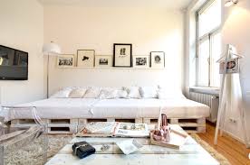 La Petite Fabrique De Reves Le Superbe Loft Allemand De Lena Terlutter Idee Deco Studio Idee Deco Studio Etudiant Deco Appartement