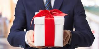 Gift meaning, definition, what is gift: Best Customised Gifts Ideas For Boss Gift Ideas For Male Female Boss