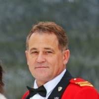 600+ perfiles de «Norman»