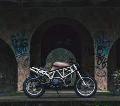 Ll Motorcycles On Instagram Ducati Ss750ie Photo 1mpx Pl Bratstyle Flattracker Trackers Dominator Scrambler Caferacer Ducati 750ss Ducati Motorcycle
