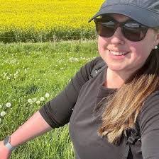 Katie Dettmann's Instagram, Twitter & Facebook