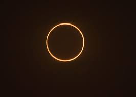 The moon passed directly in front of the sun (image: Reactions Trail June 21 Annular Solar Eclipse Around The World Space In Africa