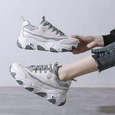Sepatu wanita jenis loafer & oxford saya simpulkan kamu termasuk perempuan yang introvert dan memilih untuk diam bahkan saat sedang dilanda sepatu dengan desain ujung meruncing datang bersamaan dengan adanya revolusi prancis di mana pada saat itu para wanita ingin menunjukkan. Sneakers Wanita Import Sepatu Sport Wanita Running Sepatu Olahraga Wanita Terbaru Sepatu Fashion Shopee Indonesia