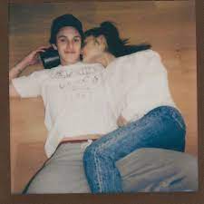 Ariana grande and dalton gomez were married in an intimate ceremony over the weekend, billboard can confirm. Nqd58tnepbmjcm
