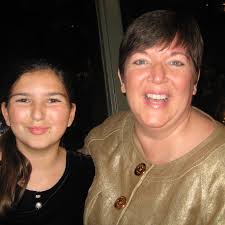 Girl finds, returns $700 in cash