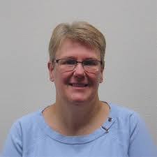 Kim Annis's Instagram, Twitter & Facebook