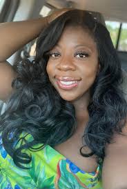 Hi... so I never had any maternity pics done... was alway just of my belly  as I always felt I looked so ill during pregnancy... was trying to look for  a pic