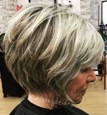 White Bronde Feathered Bob Cool Hairstyles Short Hair Over 60 Messy Bob Hairstyles