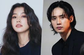 She is best known for her leading roles in television drama series: Update Han Hyo Joo And Park Sung Hoon In Talks To Star In New Apocalyptic Drama Soompi