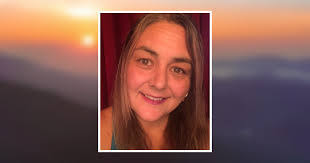 Amy Mcdonough's Instagram, Twitter & Facebook