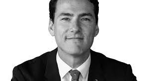 Luis Nevarez's Instagram, Twitter & Facebook