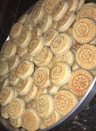 معمول السميد هش طريقه ناجحه ميه بالميه وسر بقاء الرسمة النقشة maamoul recipe cooking recipes food