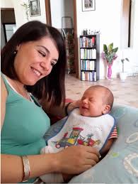 Tantissimi auguri per i tuoi primi, meravigliosi e splendidi 12 mesi. Il Tuo Primo Mese Di Vita Sonounamamma