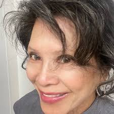 Cynthia Rosser's Instagram, Twitter & Facebook