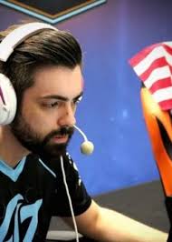 adreN CS:GO Settings, Gear, Config & Crosshair 2025