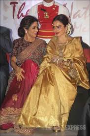 Rekha Shines In Golden As She Receives An Award Sridevi Ranveer In Attendance Rekha Saree Golden Saree Saree