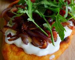 Langos Das Traditionsgeback Aus Ungarn Nicht Nur Zu Weihnachten Ein Genuss