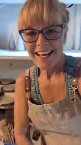 Has anyone listened to The Wedding Singer soundtrack lately? It's  fantastic! Totally forgot about it for about the last 10 years. Happy  studio day.😁