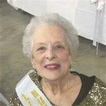 Harriet Beasley's Instagram, Twitter & Facebook