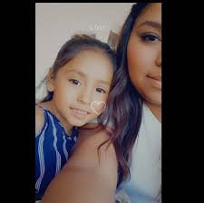 Ramirez Cithlali updated her cover photo.