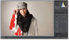 This means that there are no pixels with those tonal values. Dealing With Highlight Problems Clipping Scott Kelby S Editing Essentials How To Develop Your Photos In Adobe Lightroom Cc Peachpit