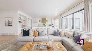 The versatility of ottoman coffee tables is one of the reasons that they are such a popular choice for today's living rooms. How To Style Your Ottoman And Cocktail Tables
